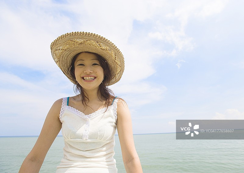 在海边的女人图片素材