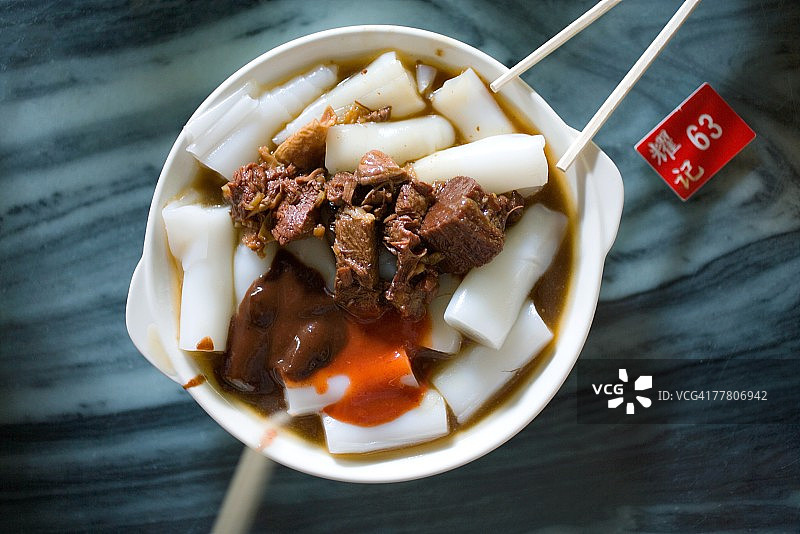 桌子上的中式菜肴图片素材