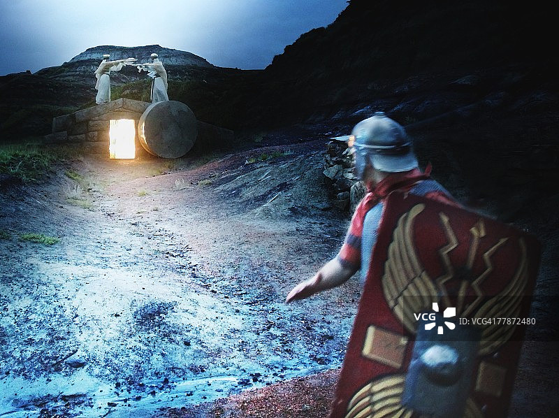 石头被移开的那天图片素材