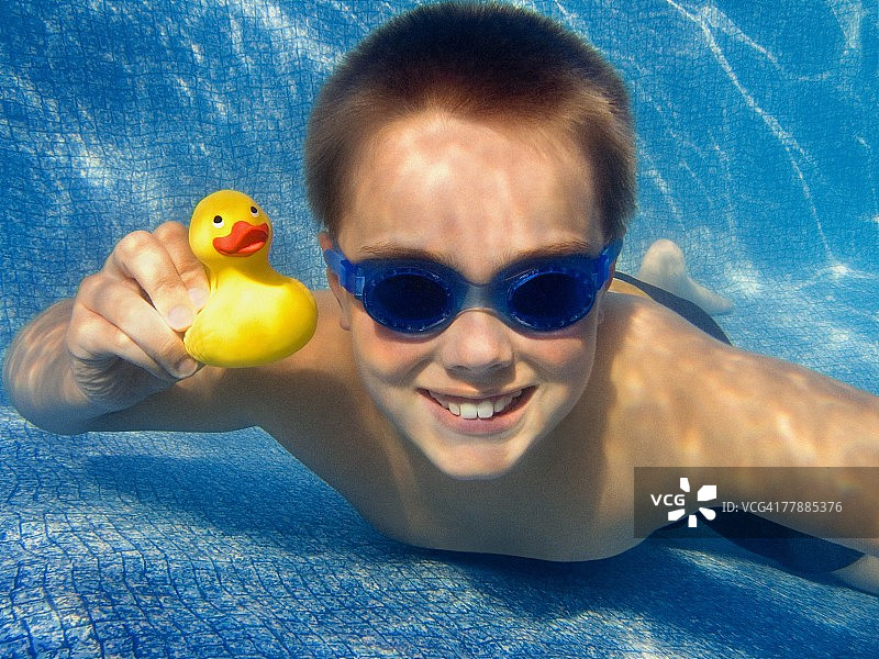 泳池底部儿童图片素材