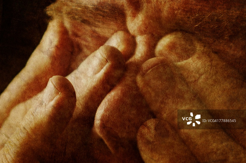 男子闭眼图片素材