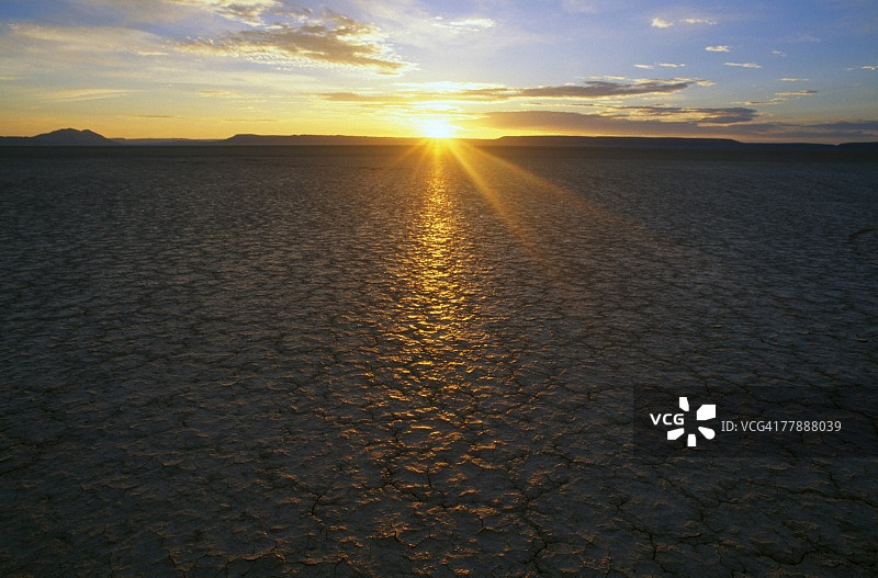 阿尔沃德沙漠日出图片素材