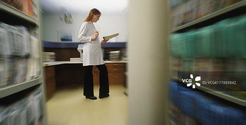 阅读患者记录图片素材