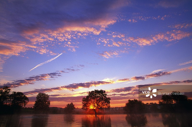 静水日落图片素材