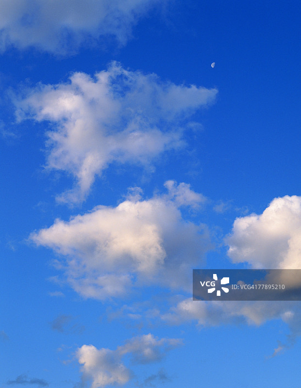 蓝天白云图片素材