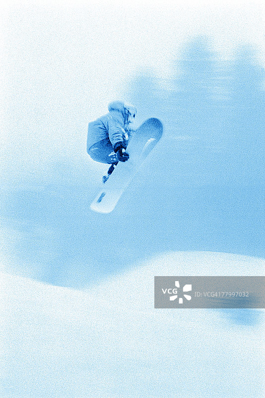 空中的滑雪者图片素材