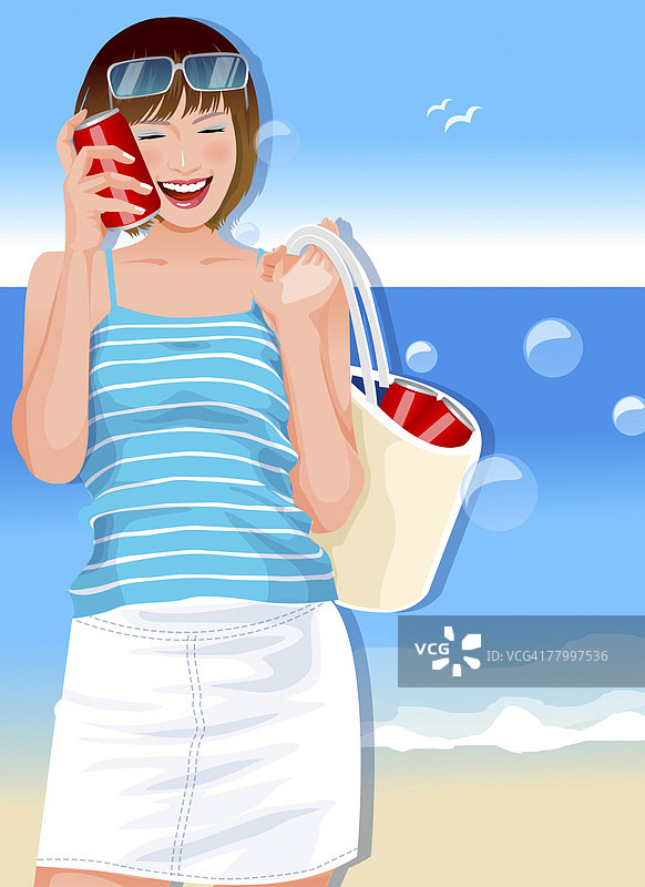 女人脸颊贴着罐头微笑的特写镜头图片素材