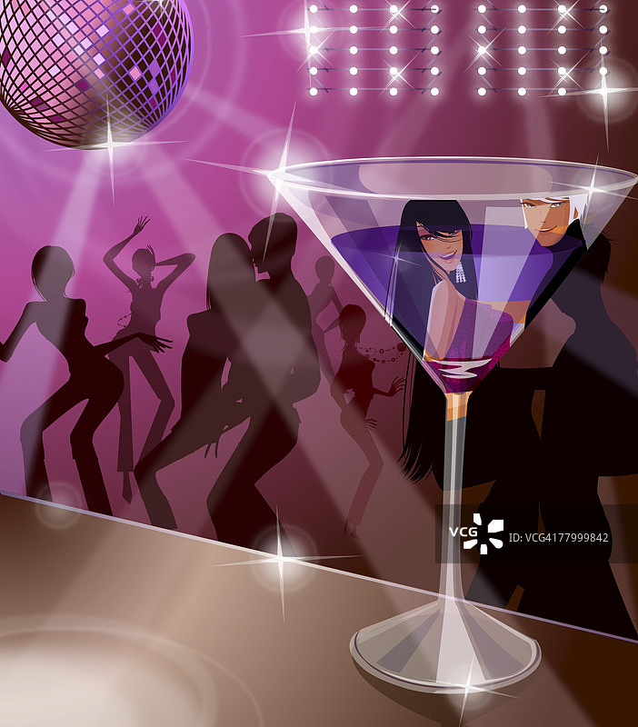 吧台上的马提尼酒杯特写图片素材