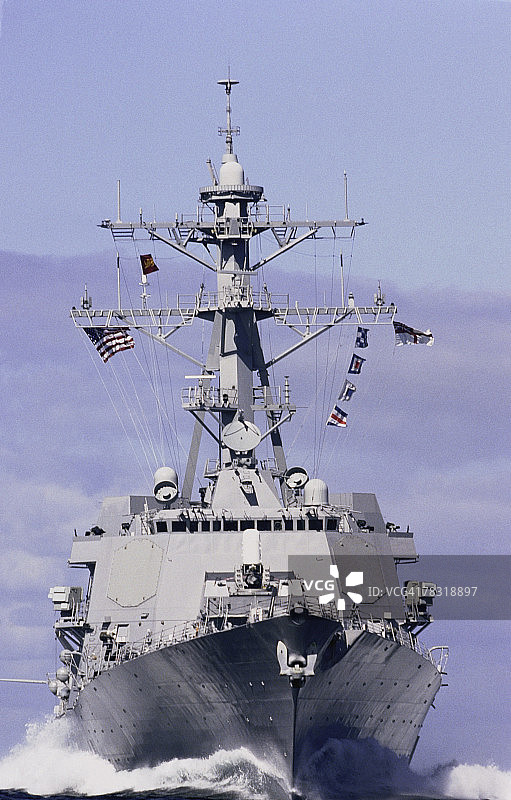 温斯顿·丘吉尔号驱逐舰在英吉利海峡图片素材