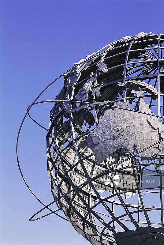 纽约的宇宙神球雕塑图片素材