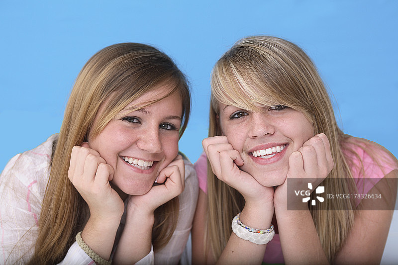 少女们的微笑图片素材