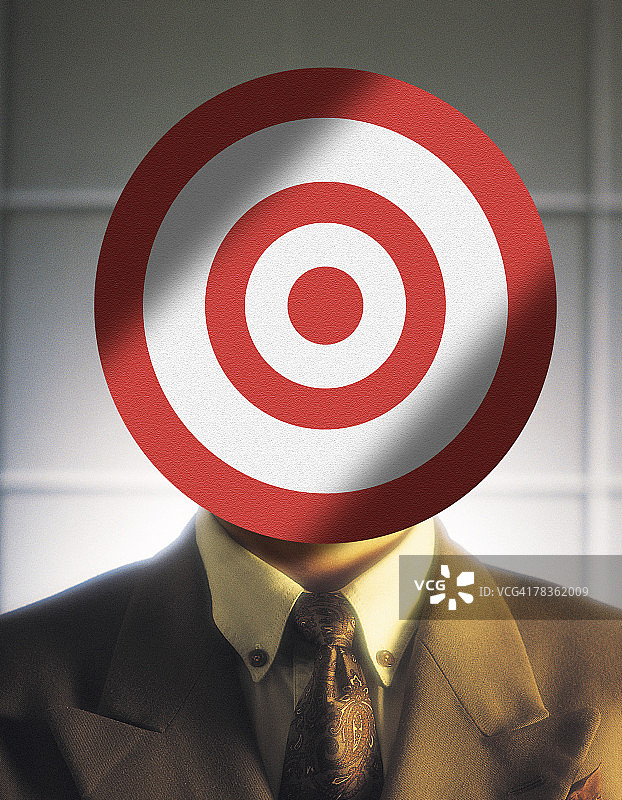 脸上带靶心的男人图片素材