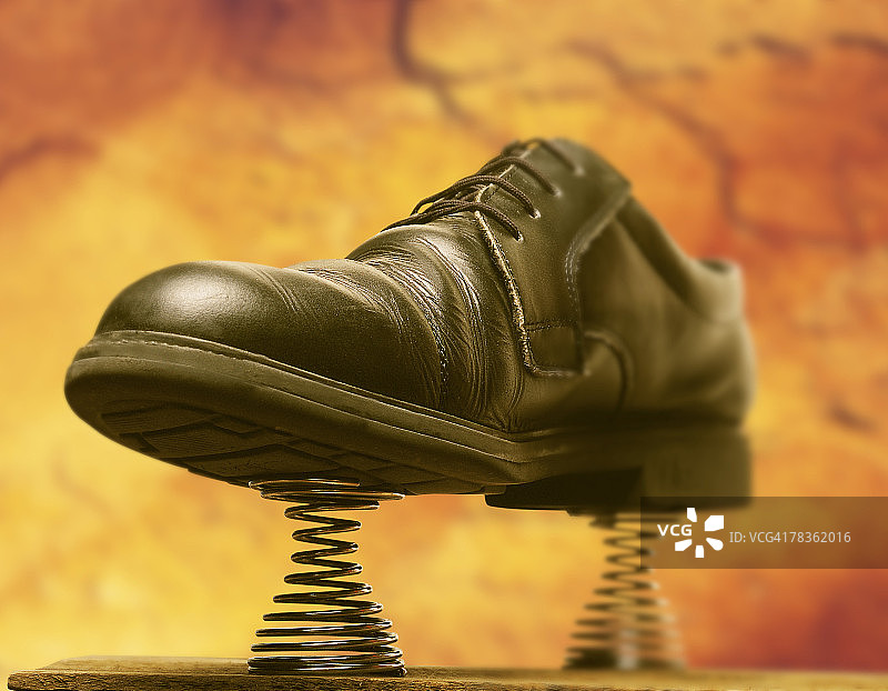 弹簧鞋图片素材