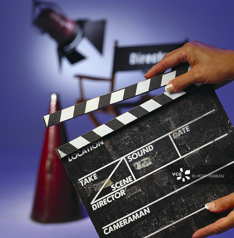 电影开场前的女人图片素材