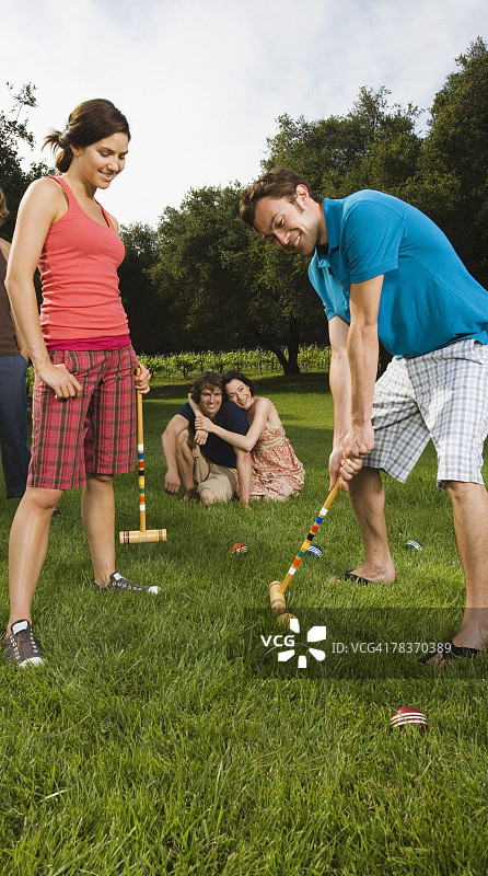 玩槌球的群体图片素材