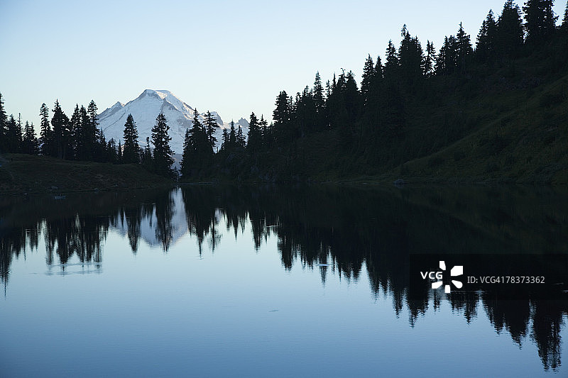 贝克山和双子湖，斯诺夸尔米国家森林，华盛顿州图片素材