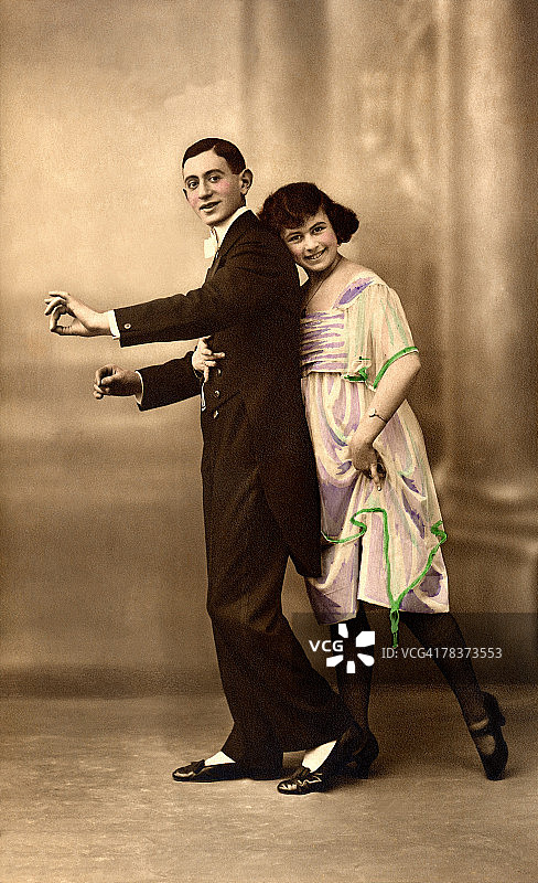 跳舞两图片素材