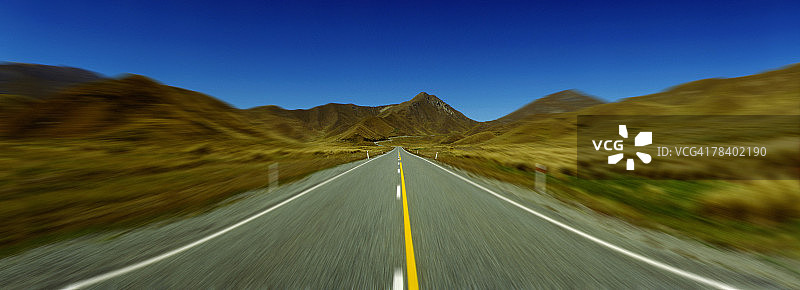 沙漠公路图片素材