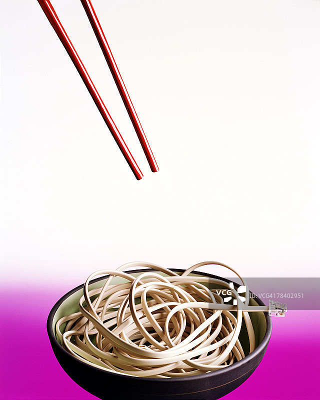 筷子、碗与电话线图片素材