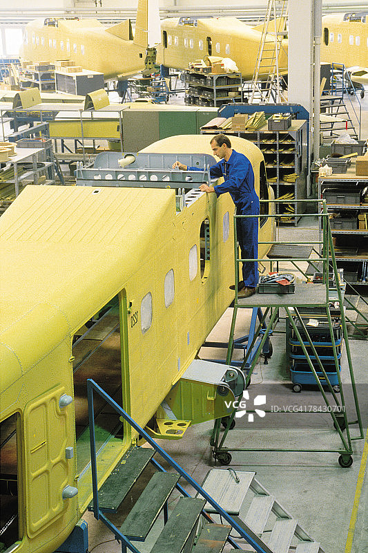 飞机装配厂图片素材