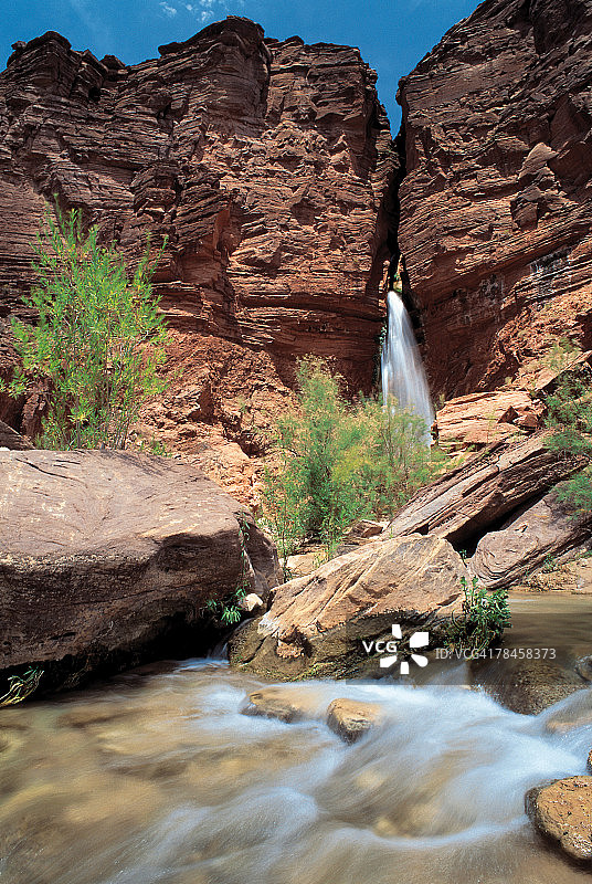 亚利桑那州大峡谷国家公园鹿溪瀑布图片素材