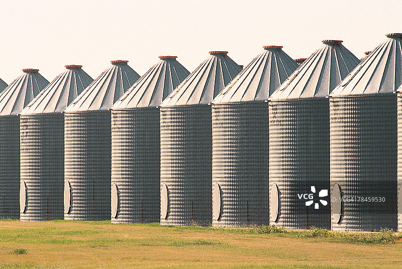 北达科他州谷物储藏仓图片素材