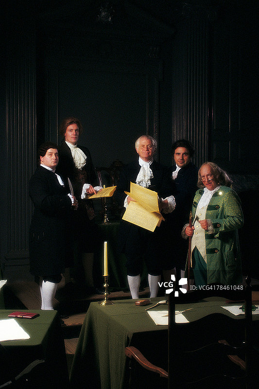 男人们扮演开国元勋图片素材