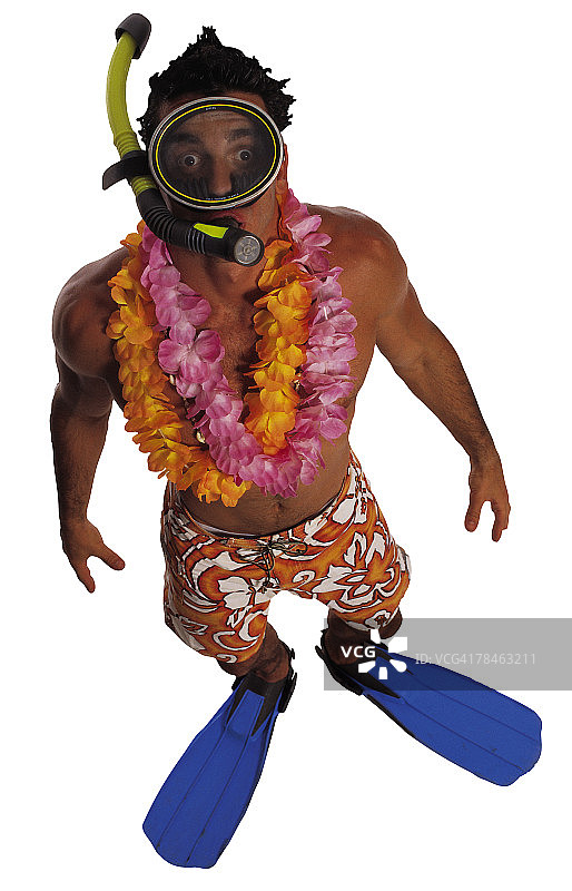 戴着浮潜装备和夏威夷花环的男人图片素材