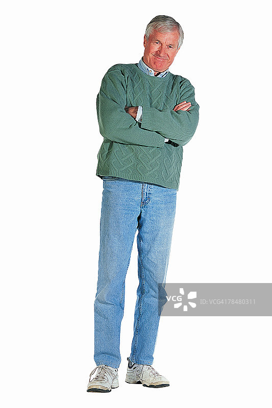双臂交叉的男人图片素材