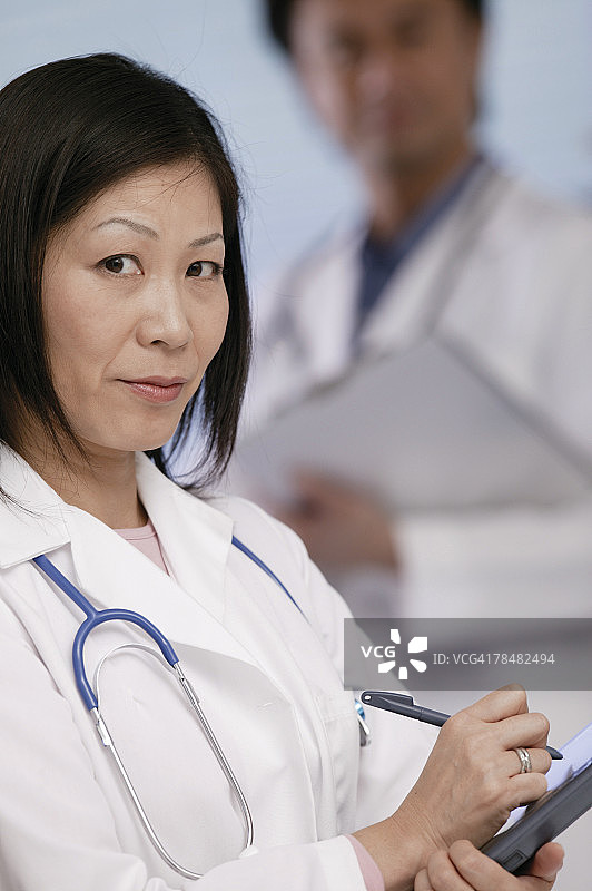 摆姿势的女医生图片素材