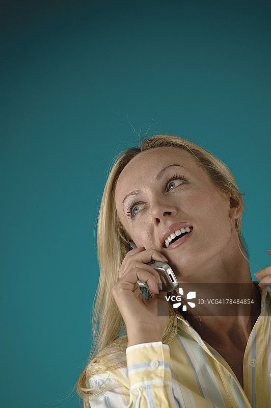 打电话的女人图片素材