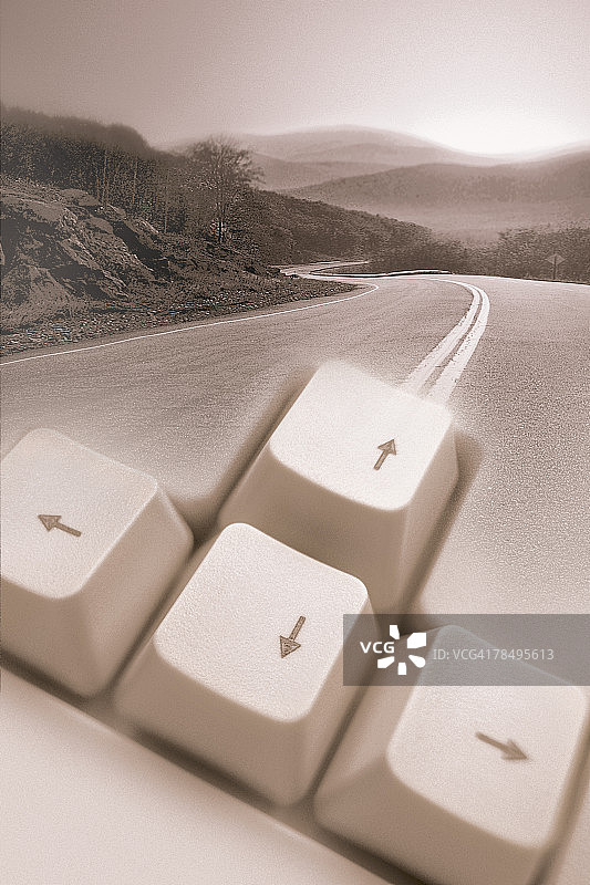 乡村公路与方向键图片素材