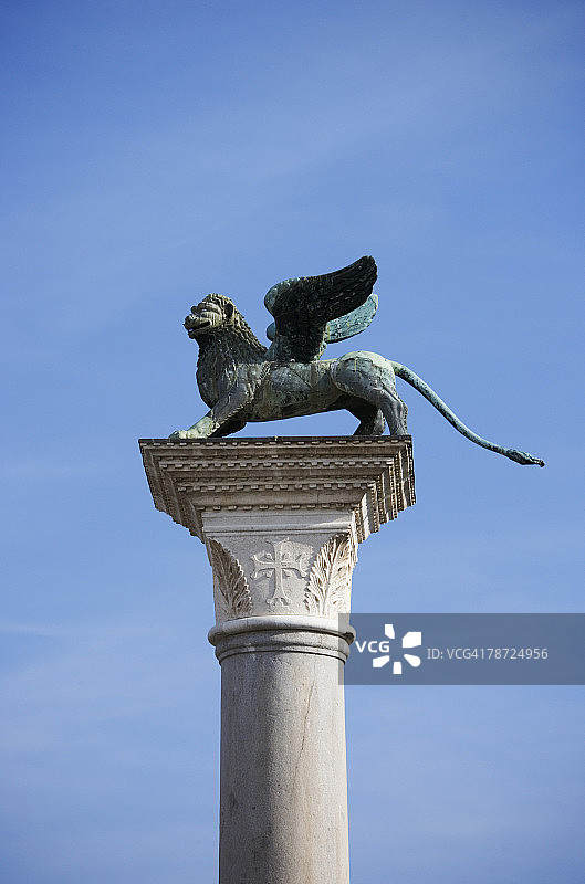 带有圣马可雄狮的圣马可柱图片素材