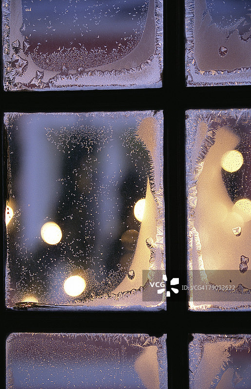 窗户上的霜图片素材