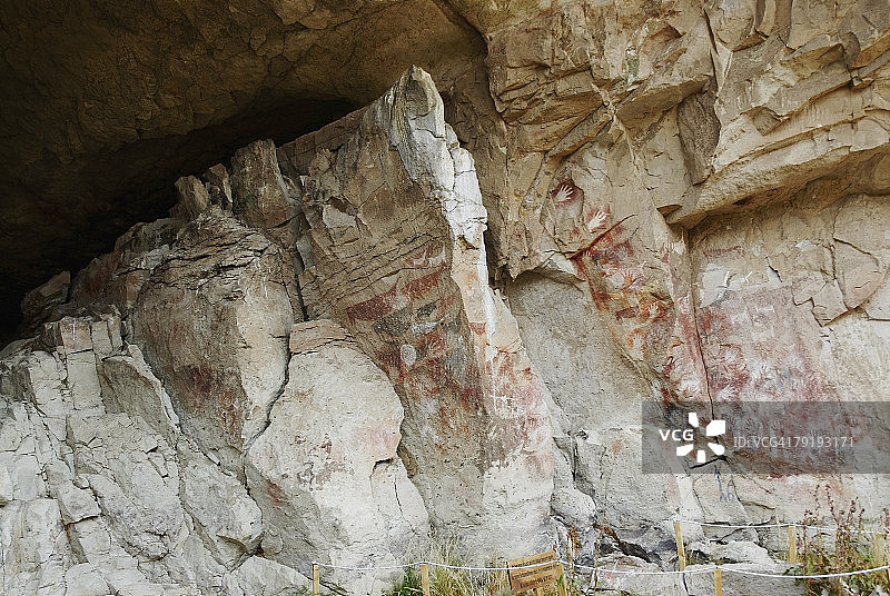 手印岩石，手洞，阿根廷巴塔哥尼亚平图拉斯河图片素材