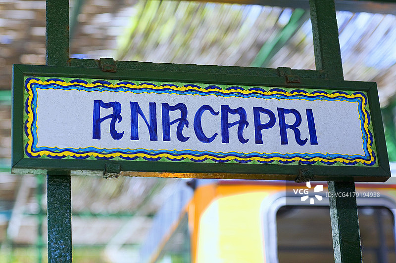 意大利卡普里岛阿纳卡普里信息板特写图片素材