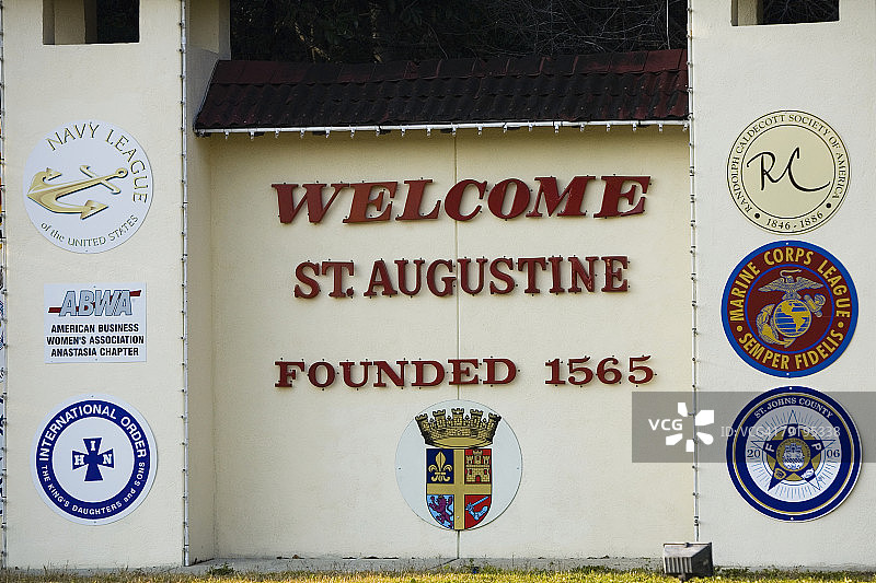美国佛罗里达州圣奥古斯丁信息牌特写图片素材