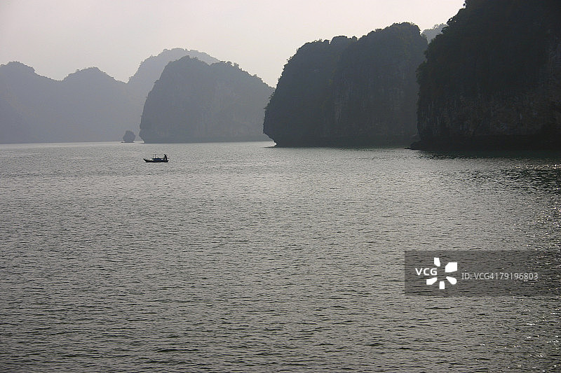 越南下龙湾海岛风光图片素材
