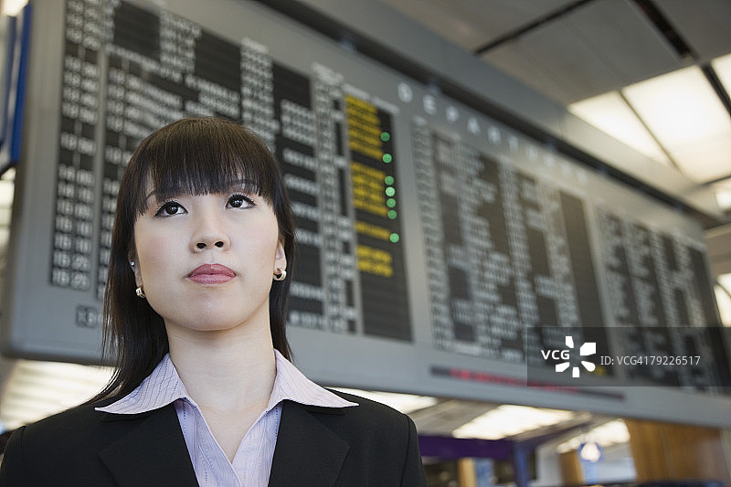 机场内商务女士特写图片素材