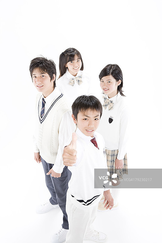 四名中学生的肖像图片素材