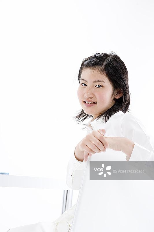 坐着的少女图片素材