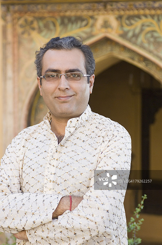 中年男子在印度拉贾斯坦邦阿尔瓦尔内姆拉纳堡的肖像图片素材