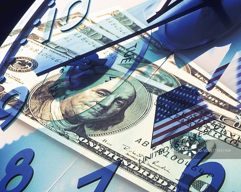 反映美国钞票和美国国旗的时钟，CG合成，特写图片素材