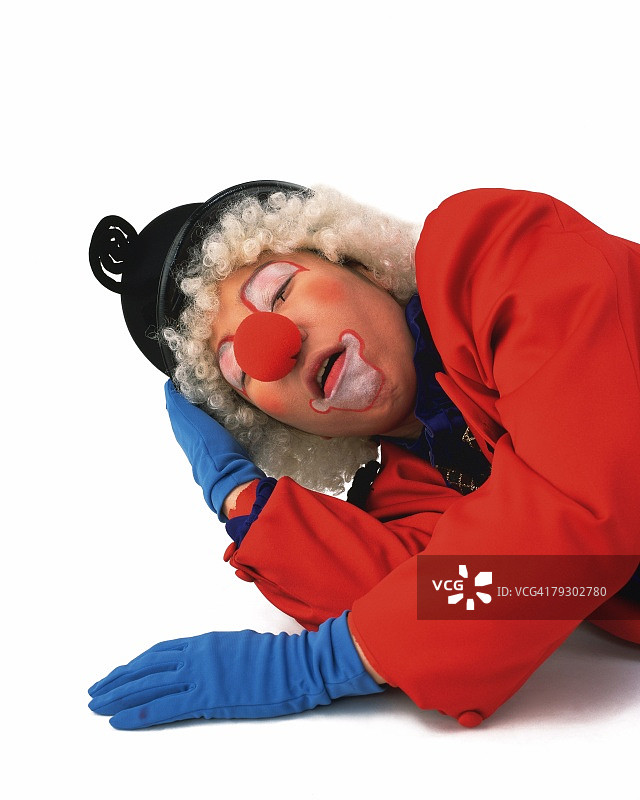 小丑睡眠正面照图片素材