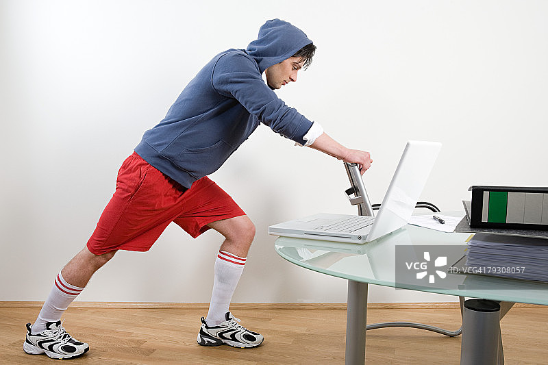 热身上班族图片素材