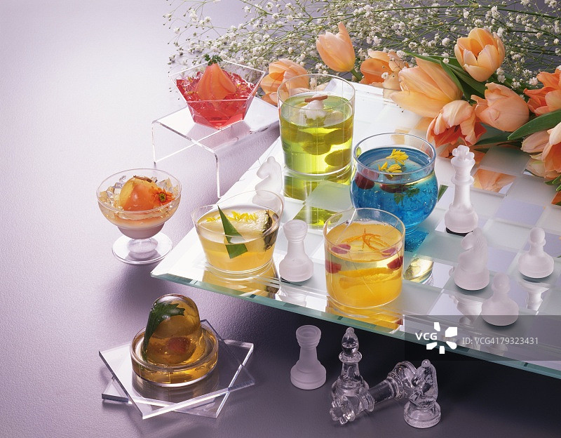 高角度拍摄的果冻图片素材