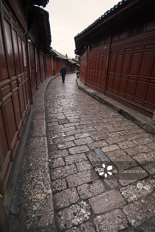 清晨丽江古城石板路（中国云南，亚洲，联合国教科文组织世界遗产）图片素材