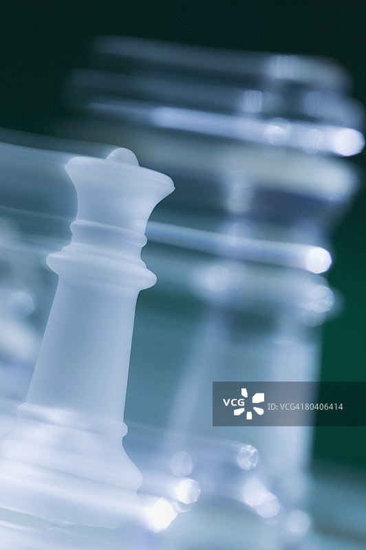 国际象棋中的皇后和国王棋子图片素材