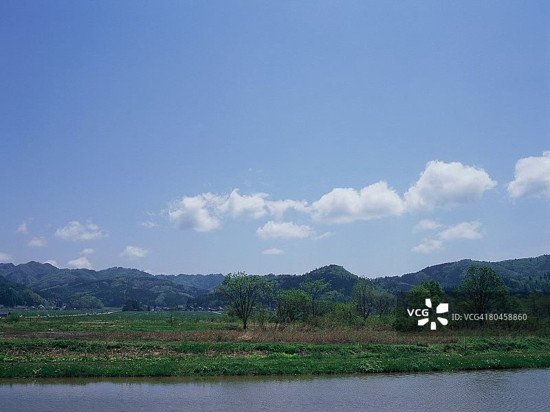 日本长野县池田町的山脉与蓝天图片素材