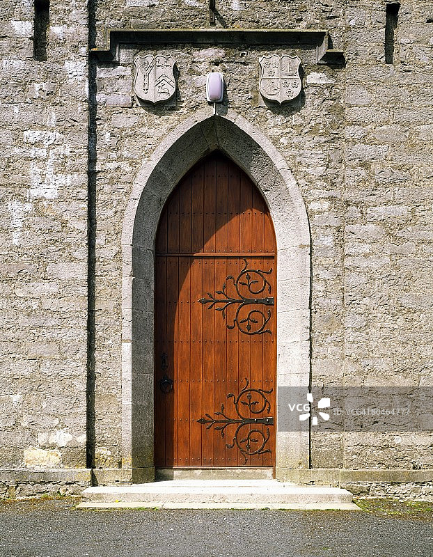 宗教：爱尔兰阿马郡教堂门细节图片素材